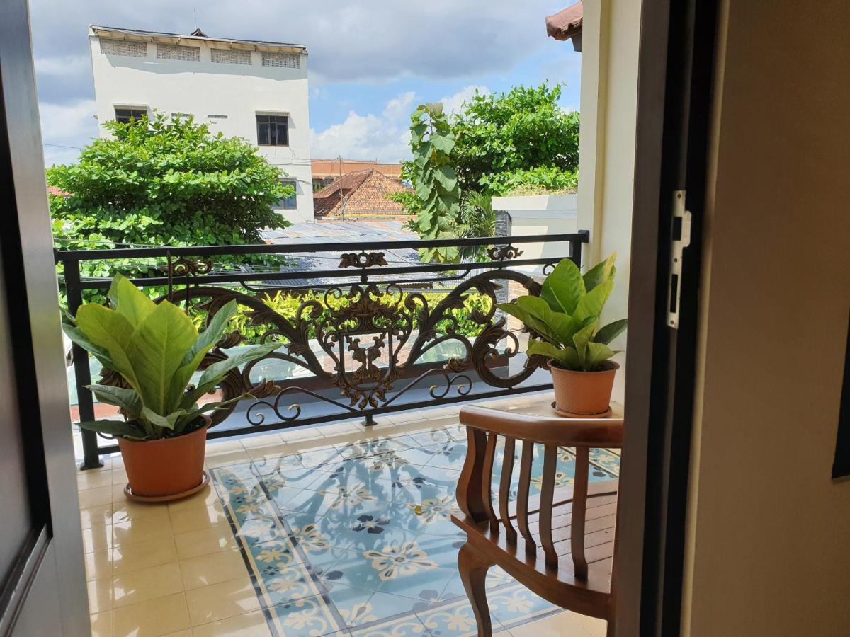Malioboro Place Yogyakarta Exterior photo