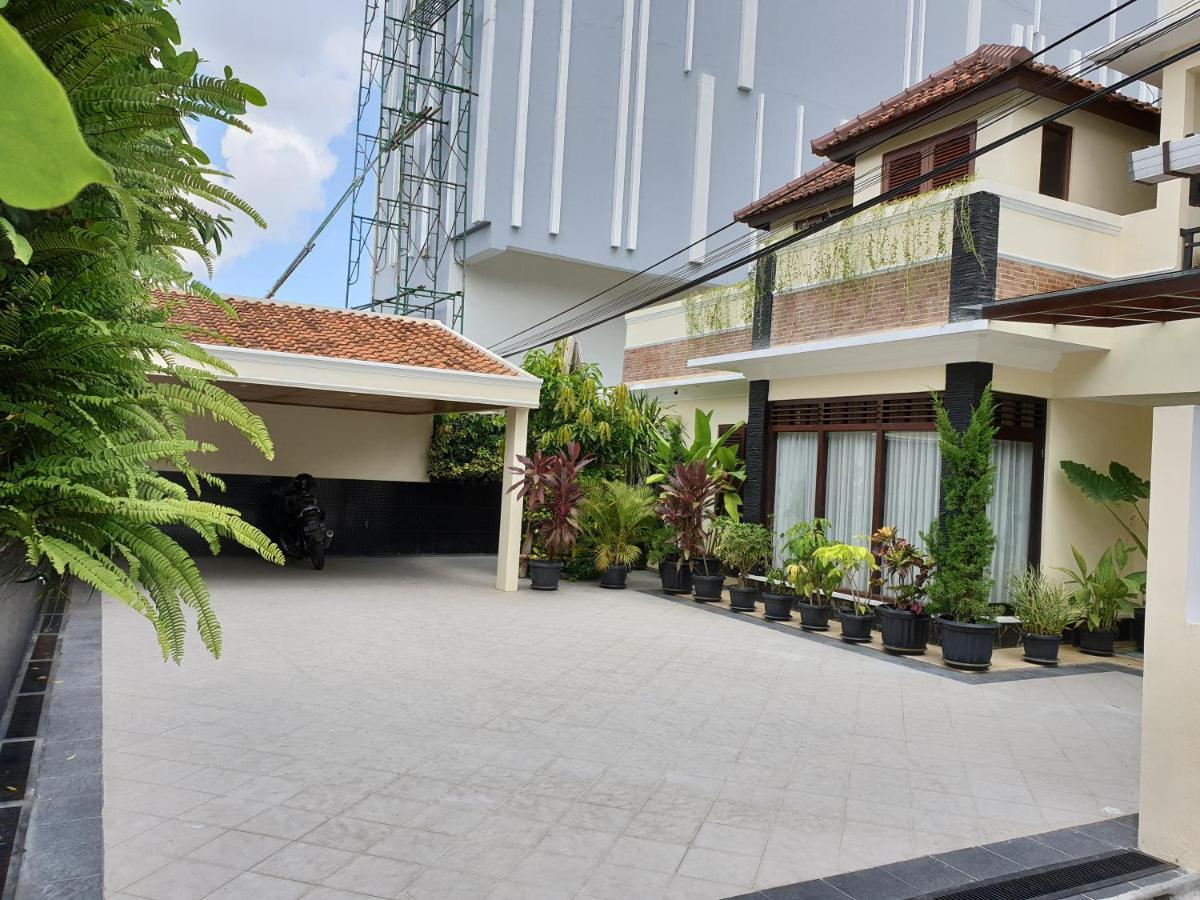 Malioboro Place Yogyakarta Exterior photo