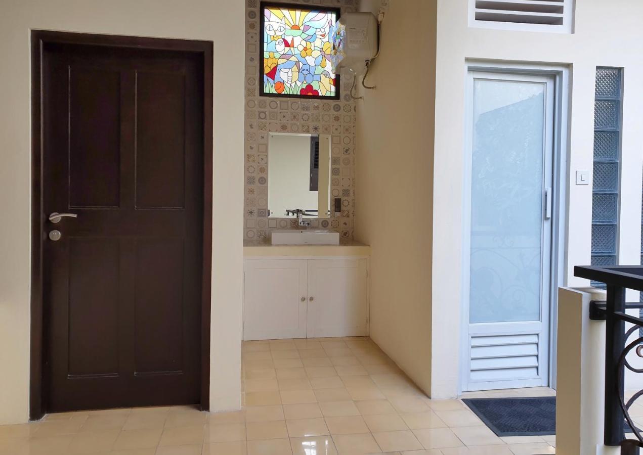 Malioboro Place Yogyakarta Exterior photo