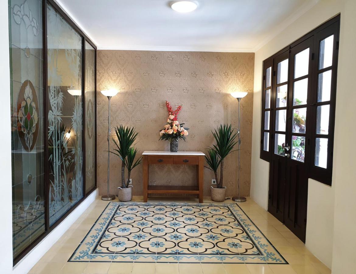 Malioboro Place Yogyakarta Exterior photo