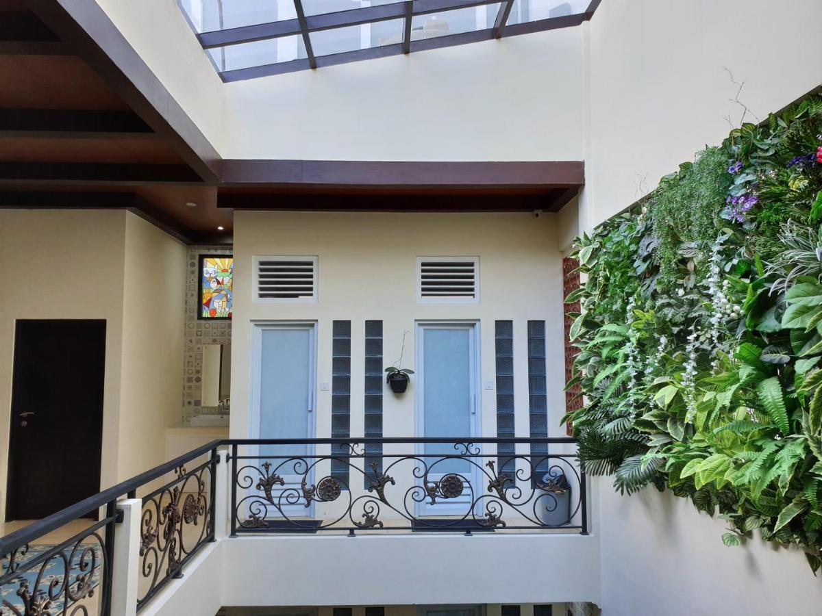 Malioboro Place Yogyakarta Exterior photo