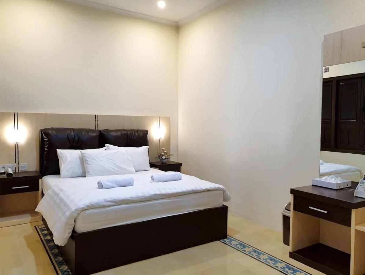 Malioboro Place Yogyakarta Exterior photo